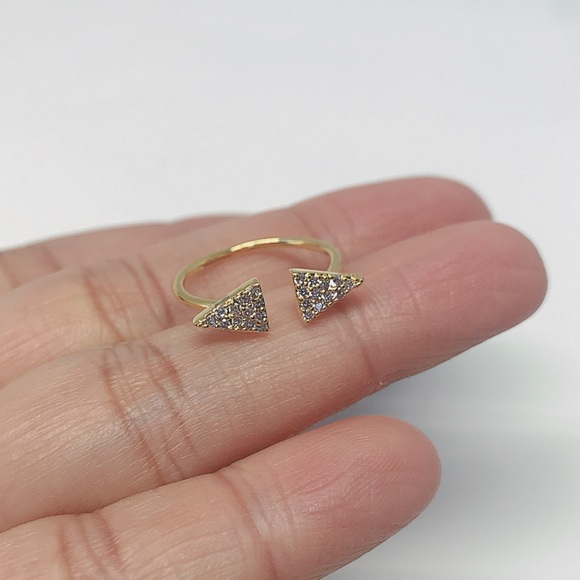 { HP } .925 Sterling Silver Cubic Zirconia Ring - Picture 9 of 9